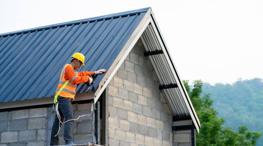 Professional gutter cleaning in Newtonville, NJ